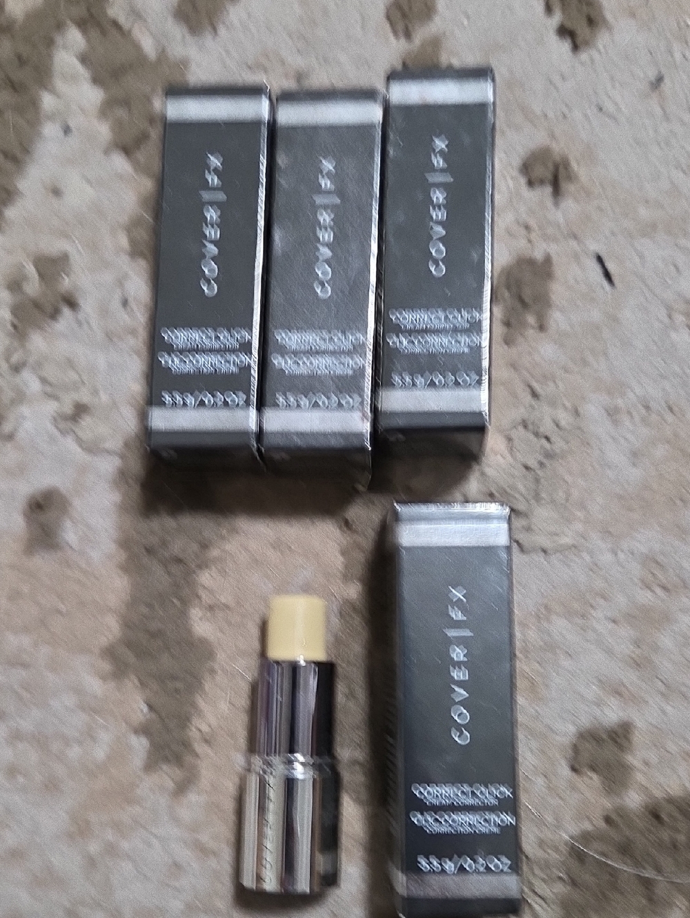 COVER FX Yellow Correcting Stick - Brightening Concealer